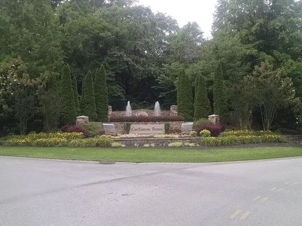 145 Glen Mar Dr, Lenoir City, TN 37772