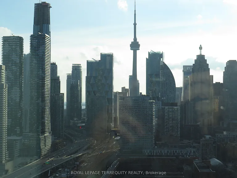 35 Parliament St #3304 — Photo 16