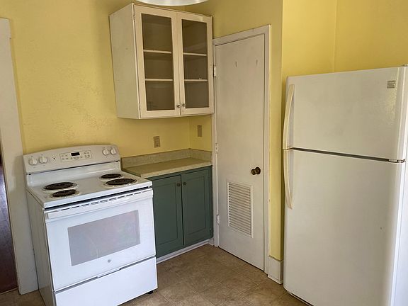 5th image of 106 S Lee St