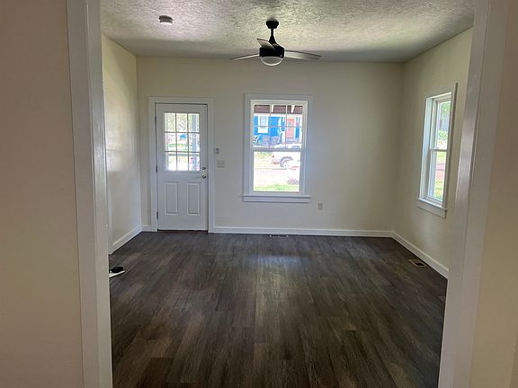 5th image of 217 W Jefferson Ave