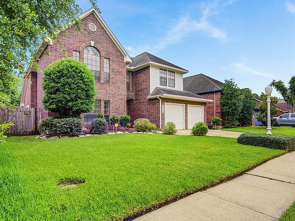 3rd image of 6826 Trimstone Dr