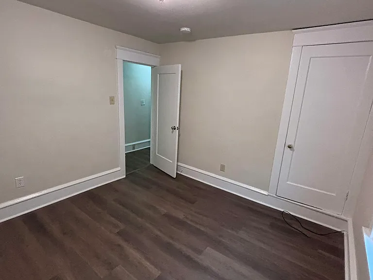 365 N Maple Ave — Photo 13
