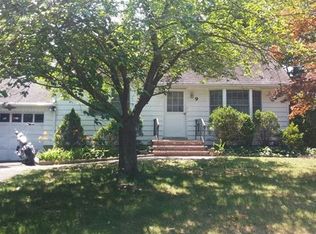 9 Hillaire Pl, Nanuet, NY 10954