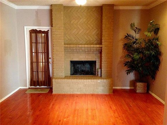 3rd image of 1900 Ashley Dr