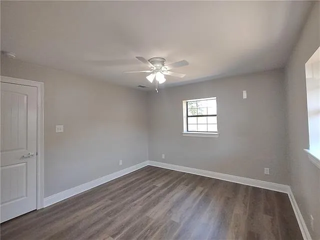 307 Talbot Dr — Photo 19