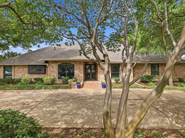 3001 S Country Club Rd, Garland, TX 75043