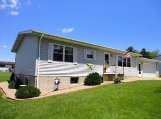 607 Grove St, Cedar Rapids, IA 52332