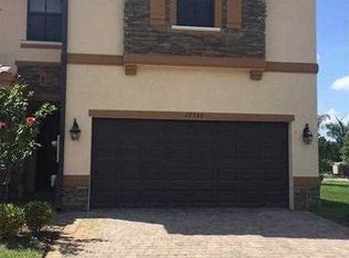 12350 S Village Cir, Fort Lauderdale, FL 33325