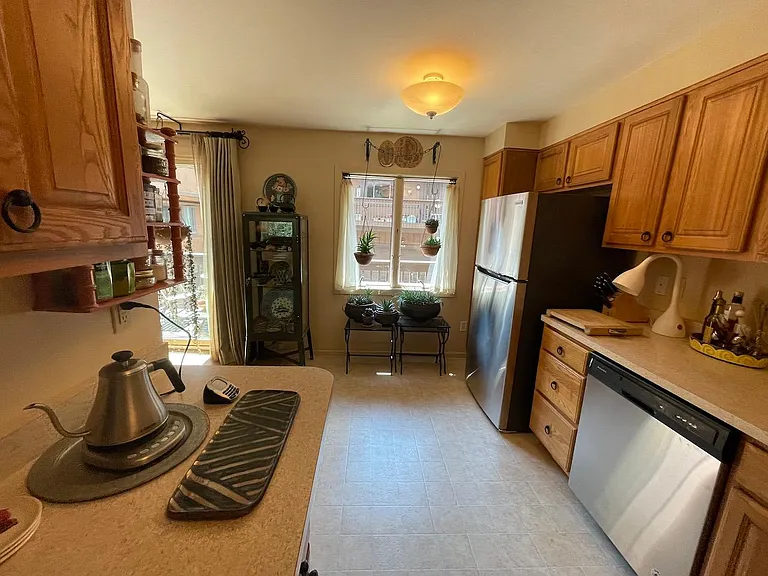 4906 Silver Spruce Ln — Photo 9