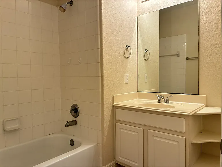14207 Parable Ln — Photo 21
