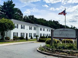 14 Bradford Dr #D, Greenfield, MA 01301