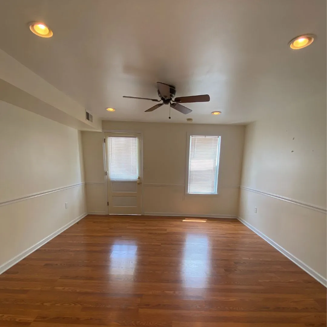 2 bed, 1300 sqft, $1,200 — Photo 1