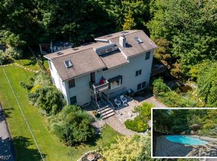 129 Hillside Rd, Highland Lakes, NJ 07422