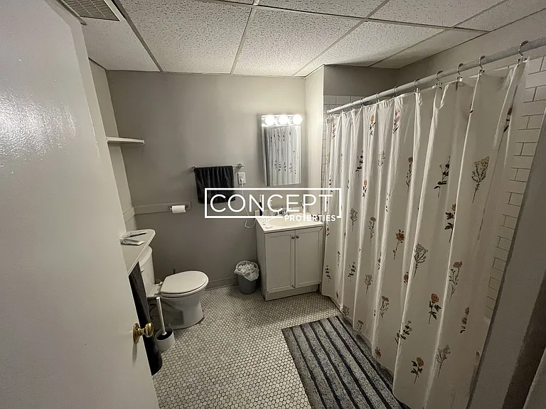 45-47 Baystate Rd — Photo 11
