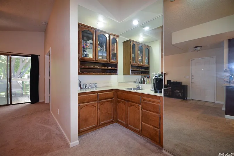 Thumbnail 16