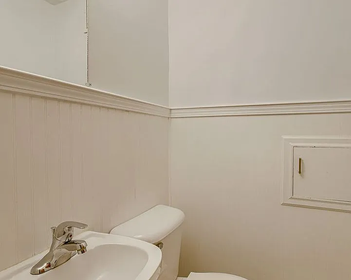 558 S 34th St — Photo 20