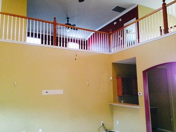 4th image of 1311 Valley Stream Dr