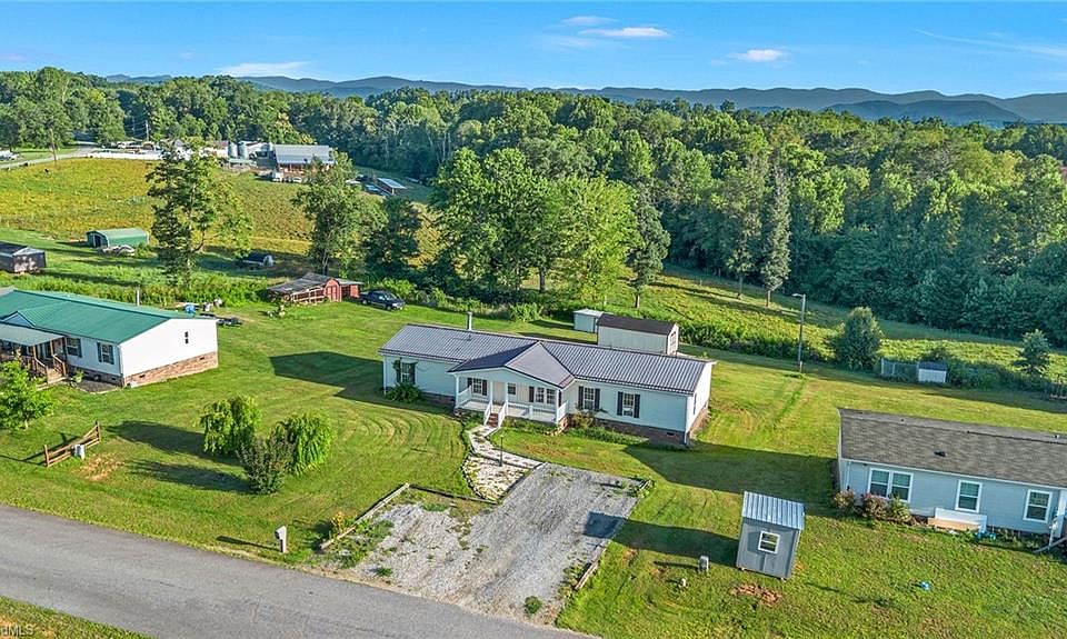 1st image of 185 Mountain Dale Dr