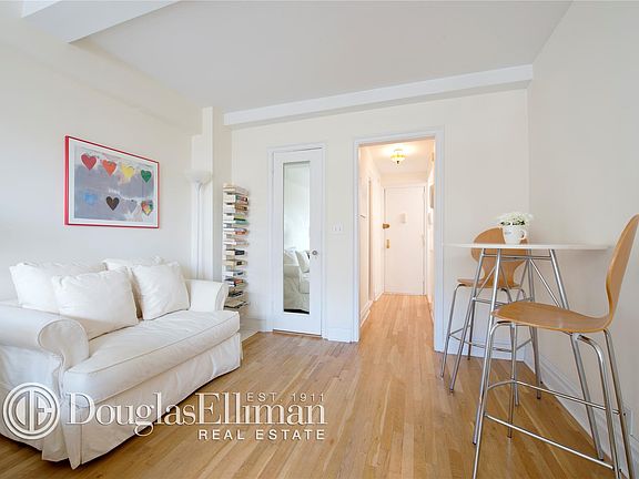 2nd image of 2681 Broadway #10S