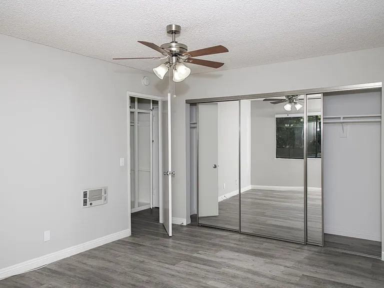 334 Monterey Rd — Photo 8