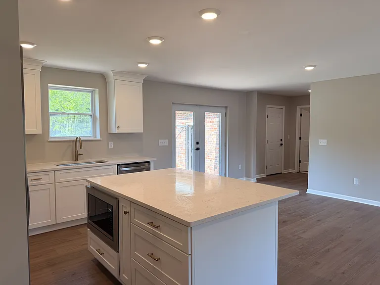 110 Cheryl Ct — Photo 4