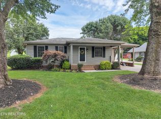 310 Barbara Ln, Maryville, TN 37803