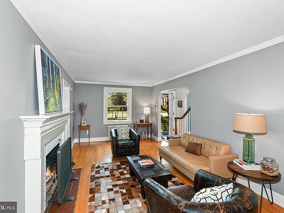 4th image of 2925 King St