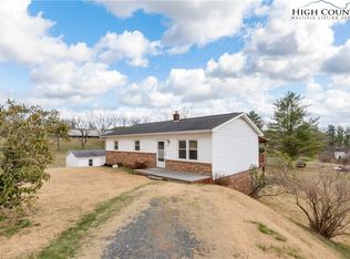 186 Jefferson Apparel Rd, Crumpler, NC 28617