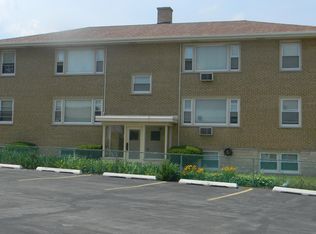 210 N Hicks Pl #BF, Palatine, IL 60067