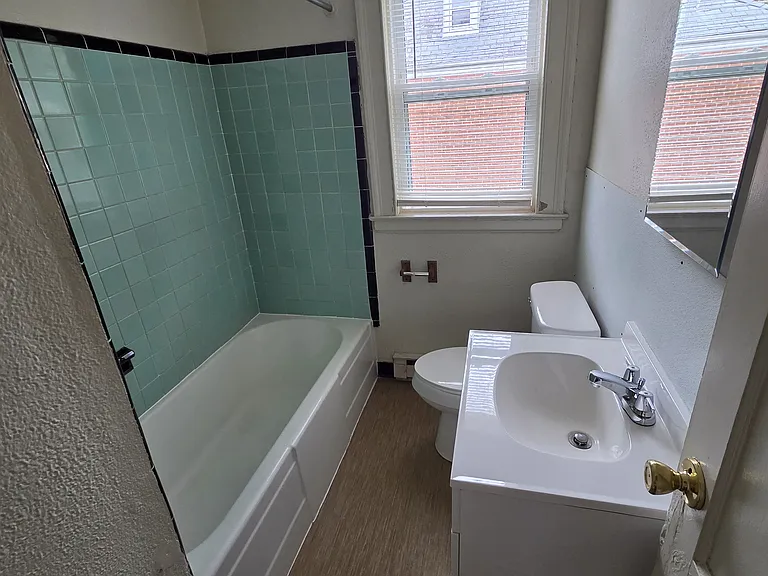 1676 S Sycamore St #2 — Photo 9