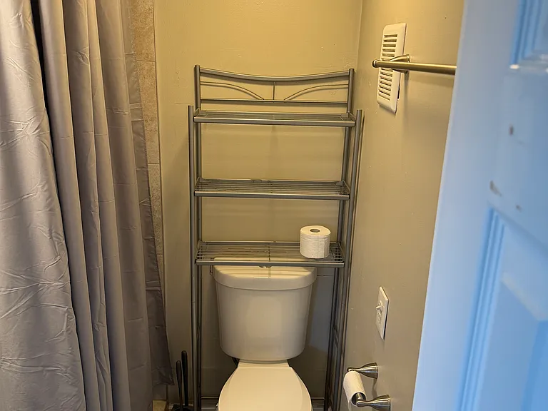 217 Sherman Ave #B — Photo 11