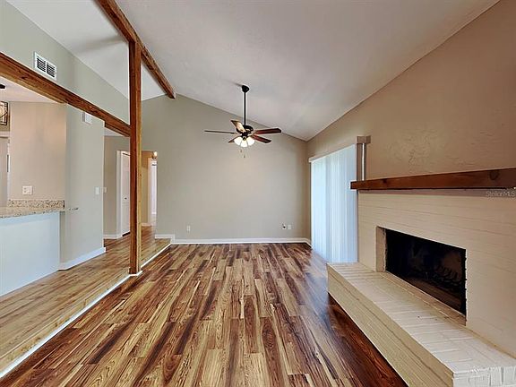 3rd image of 167 Wildwood Dr