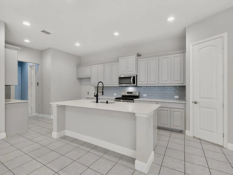 7617 Regal Ln — Photo 12