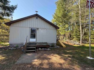 218 Riverside Rd, Marquette, MI 49855