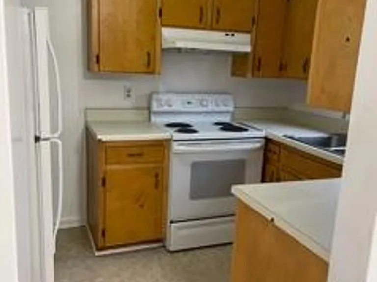 2625 Stephenson Ave SW — Photo 5