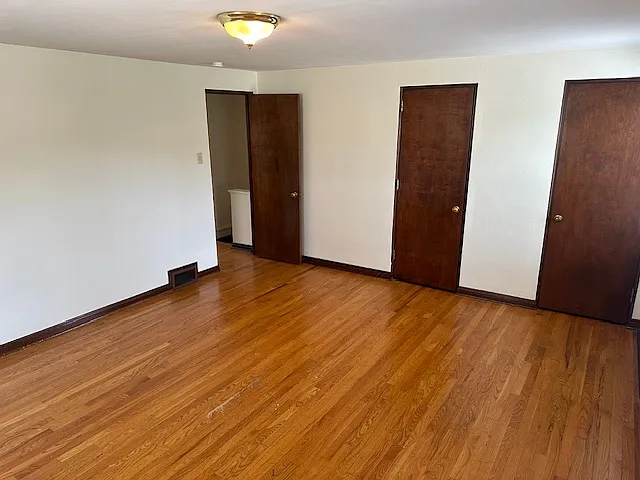 105 Newburn Dr — Photo 12