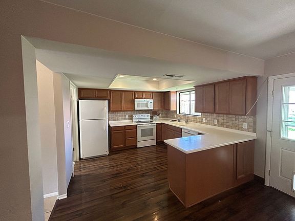 3rd image of 434 S Green Valley Ln