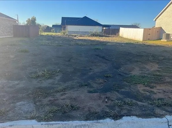 1100 Caspian Ln, Leonard, TX 75452
