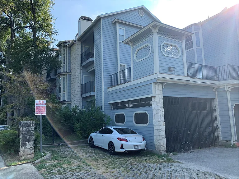 3111 Tom Green St #101 — Photo 2