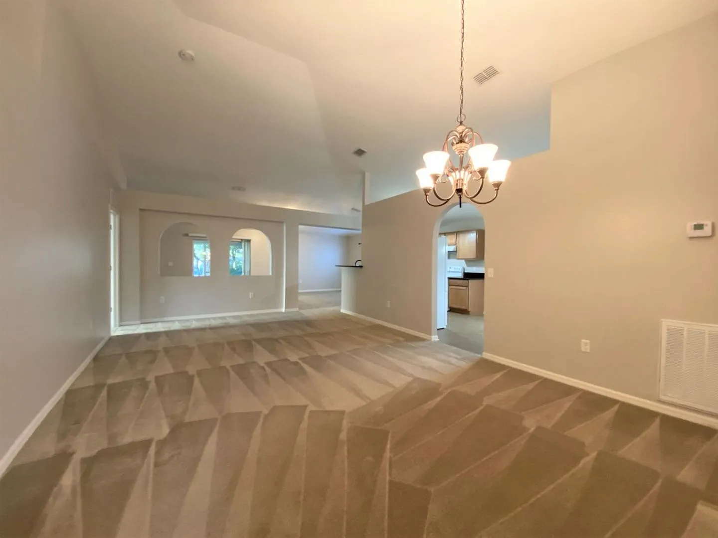 Beautiful 3 bedroom Port Orange Home! — Photo 2