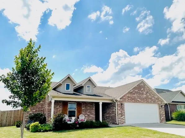 1049 Trailwood St, Springdale, AR 72762