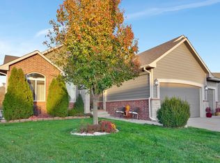 2100 N Walnut Creek Dr, Derby, KS 67037