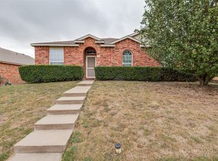 733 Courson Dr, Desoto, TX 75115