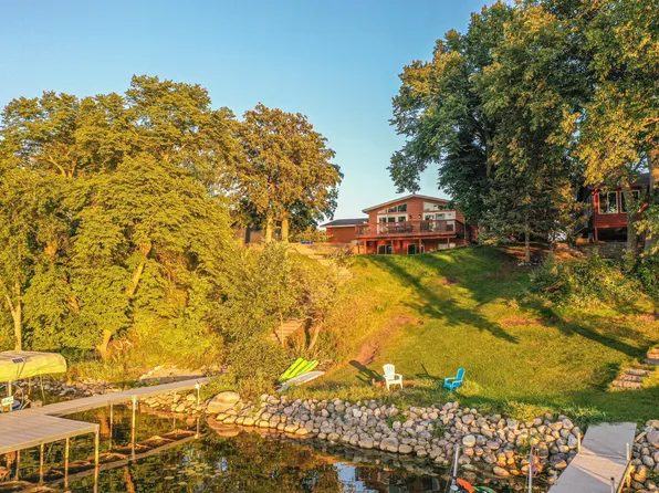 1314 Maple Dr SE, Alexandria, MN 56308