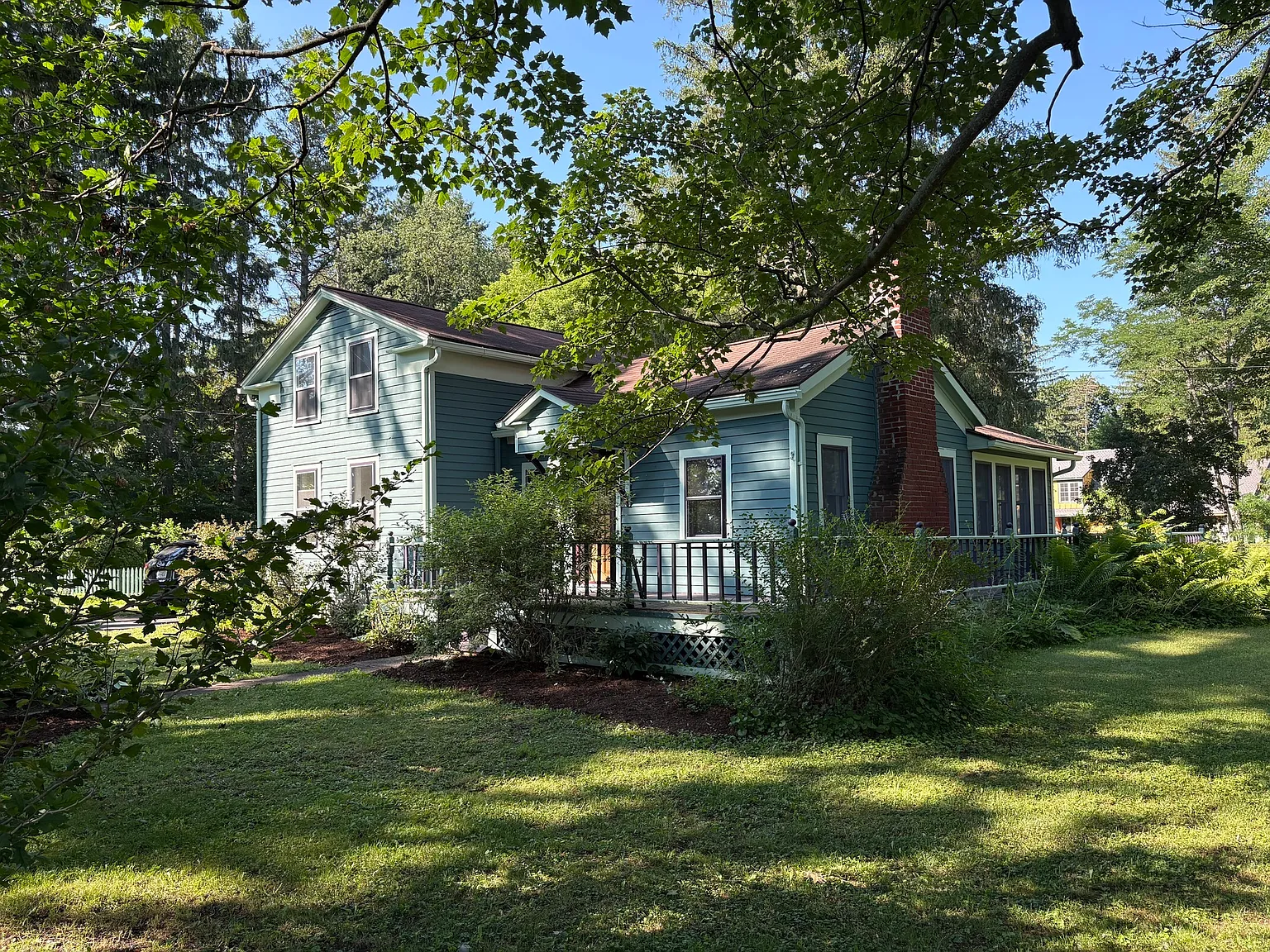 Charming 3-Bedroom Cottage On the Cornell Bus Route — Photo 1