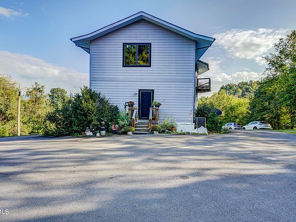4th image of 673 Charles Johnson Rd