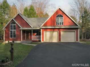 6676 Ives Rd, Marcy, NY 13403