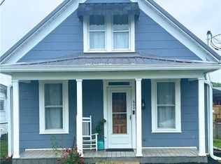 609 Dewey Ave, Saint Marys, WV