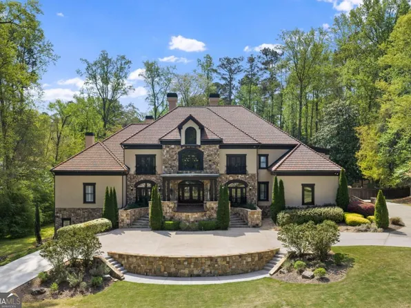 820 Heards Ferry Rd NW, Sandy Springs, GA 30328