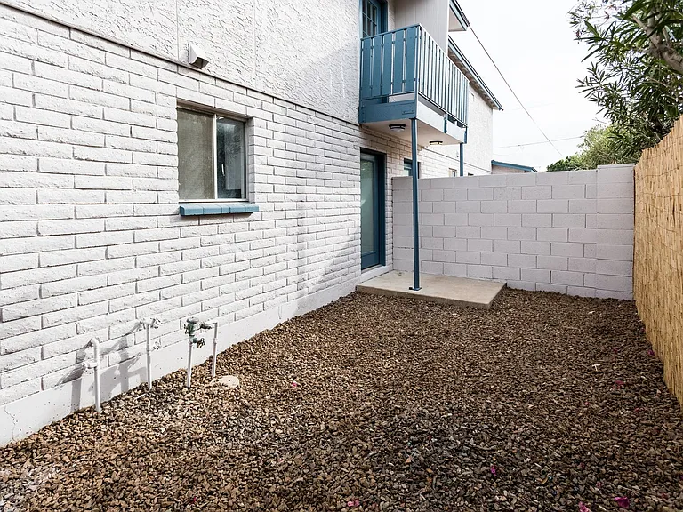 85 W Willetta St — Photo 18